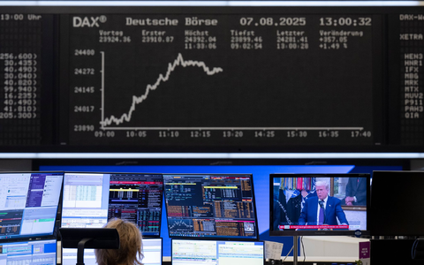 Der Zollstreit sorgt für Umsatzeinbußen, aber viele Dax-Konzerne verdienen trotzdem noch gut. (Symbolbild) - Foto: Boris Roessler/dpa Der Zollstreit sorgt für Umsatzeinbußen, aber viele Dax-Konzerne verdienen trotzdem noch gut. (Symbolbild) - Foto: Boris Roessler/dpa