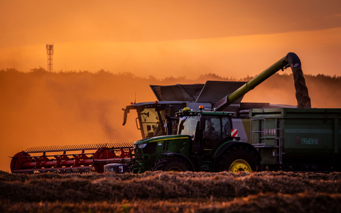 Die Bauern in Deutschland können mit der diesjĂ€hrigen Getreideernte voraussichtlich zufrieden sein. (Archivbild) - Foto: Jens BĂŒttner/dpa Die Bauern in Deutschland können mit der diesjĂ€hrigen Getreideernte voraussichtlich zufrieden sein. (Archivbild) - Foto: Jens BĂŒttner/dpa