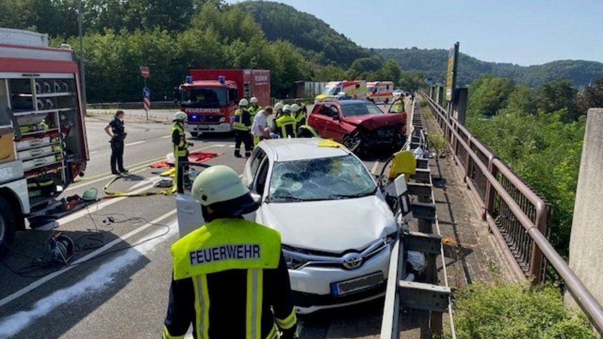 POL-PDPS: Verkehrsunfall mit mehreren Verletzten - Foto: presseportal.de