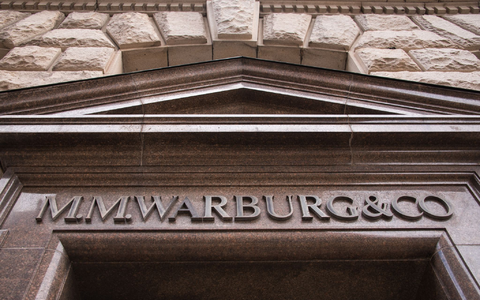 Die Warburg Bank fordert die Erstattung von nach ihrer Ansicht nach rechtswidrig erhobenen Forderungen der Finanzverwaltung - und scheitert damit vor Gericht (Symbolbild). - Foto: Daniel Bockwoldt/dpa