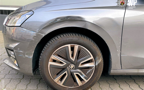 POL-PDKL: Blaues Unfallfahrzeug gesucht - Foto: presseportal.de