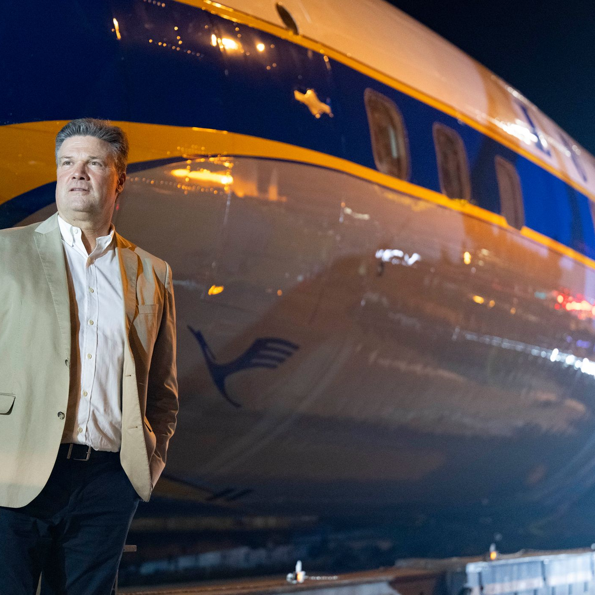 Wolfgang von Richthofen leitet das Projekt eines neuen Besucherzentrums der Lufthansa. - Foto: Boris Roessler/dpa