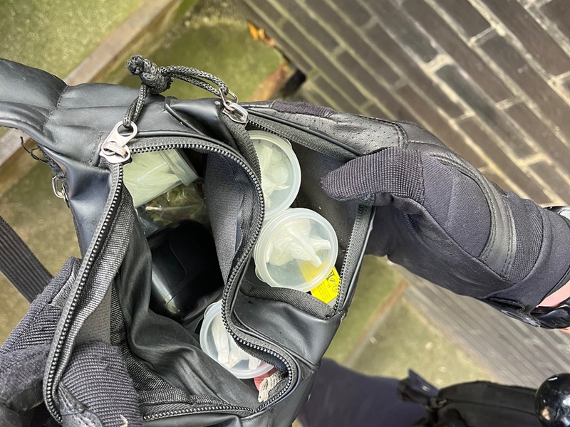 POL-E: Mülheim an der Ruhr: Zwei mutmaßliche Drogendealer durch Projekt S.IE. auf frischer Tat ertappt - Tatverdächtiger festgenommen - Foto: presseportal.de