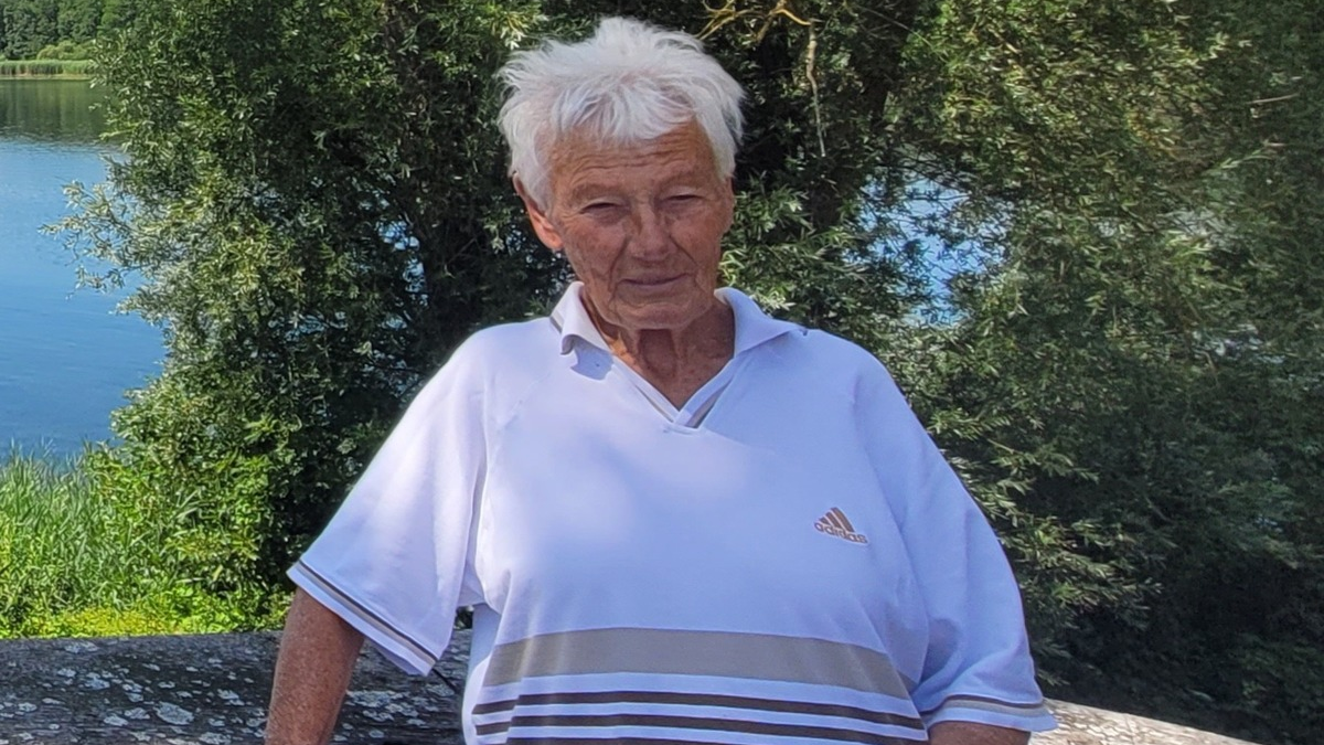 POL-RZ: Öffentlichkeitsfahndung - 84-jähriger Seniorin aus Groß Grönau vermisst - Polizei bitte um Mithilfe der Bevölkerung und der Medien - Foto: presseportal.de