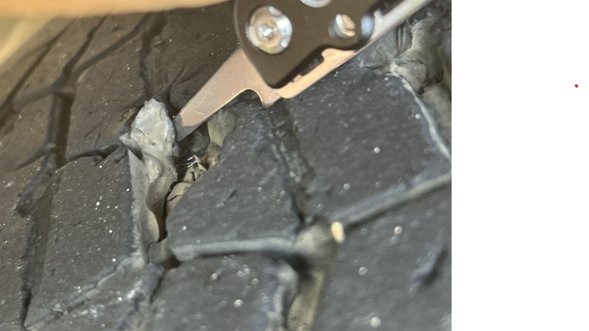 POL-OF: Laster mit erheblichen Mängeln aus dem Verkehr gezogen; Kriminalpolizei ermittelt nach Brand; Falsche Polizeibeamte brachten Brummi-Fahrer um Geld und mehr - Foto: presseportal.de