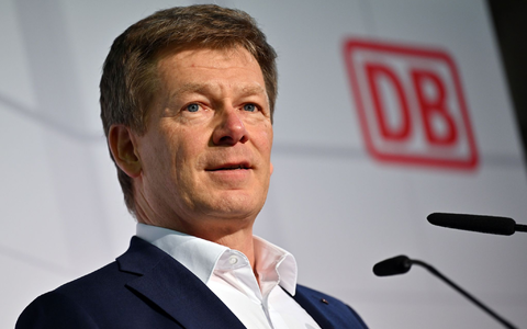 Seit Anfang 2017 ist Richard Lutz Bahnchef - nun endet seine Zeit an der Spitze des Konzerns. (Archivbild) - Foto: Martin Schutt/dpa