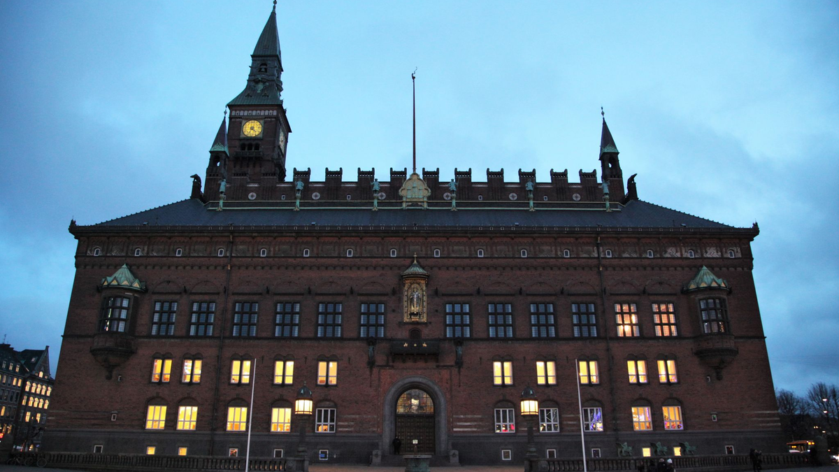 Im Rathaus von Kopenhagen wurde im vergangenen Jahr eine Rekordzahl an Eheschließungen verzeichnet. (Archivbild) - Foto: Steffen Trumpf/dpa