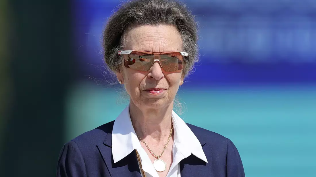 Prinzessin Anne gilt als sehr humorvoll - genau wie ihr Vater. (Archivbild) - Bild: Rolf Vennenbernd/dpa