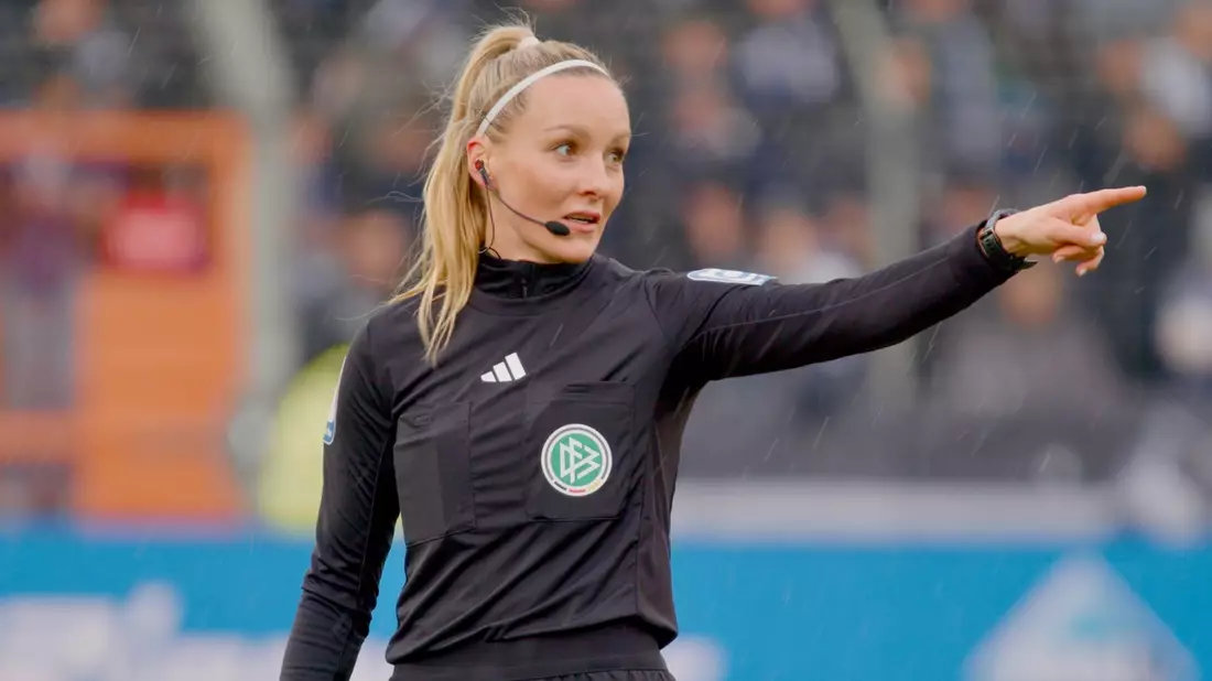 Schiedsrichterin Fabienne Michel spricht erstmals über sexistische Anfeindungen - Bild: presseportal.de