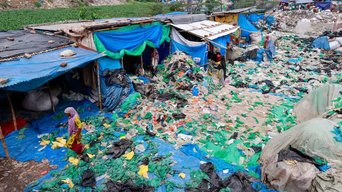 Viele Entwicklungsländer haben bislang keine effektiven Recycling-Möglichkeiten. (Archivbild) - Bild: Suvra Kanti Das/ZUMA Press Wire/dpa