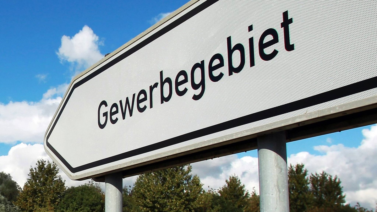 Im ersten Halbjahr wurden mehr größere Betriebe gegründet als ein Jahr zuvor (Symbolbild) - Foto: Jens Wolf/dpa-Zentralbild/dpa