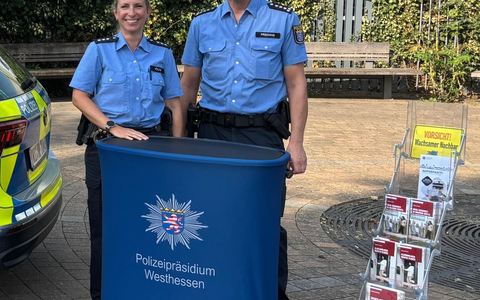 POL-RTK: Polizei informiert zum Einbruchschutz - Bürgerinnen und Bürger zeigen reges Interesse +++ Über Küchenfenster eingestiegen +++ In Einfamilienhaus eingebrochen - Foto: presseportal.de POL-RTK: Polizei informiert zum Einbruchschutz - Bürgerinnen und Bürger zeigen reges Interesse +++ Über Küchenfenster eingestiegen +++ In Einfamilienhaus eingebrochen - Foto: presseportal.de