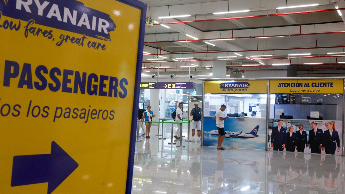 Der Streik des Bodenpersonals für Ryanair in Spanien hatte zunächst kaum Auswirkungen für die Passagiere. Es gab leichte Verspätungen, aber von gestrichenen Flügen wurde nichts bekannt.  - Foto: Clara Margais/dpa