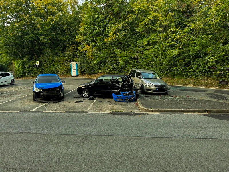 FW-MK: Linienbus kommt in Böschung zum Stehen - Foto: presseportal.de