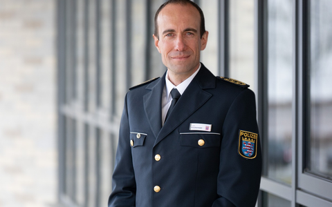 Mittelhessen: Polizeipräsident mahnt zu friedlichem Protest: Demokratie gilt für uns alle. Wer zu Gewalt greift, verlässt den Boden des Rechtsstaats. - Foto: presseportal.de