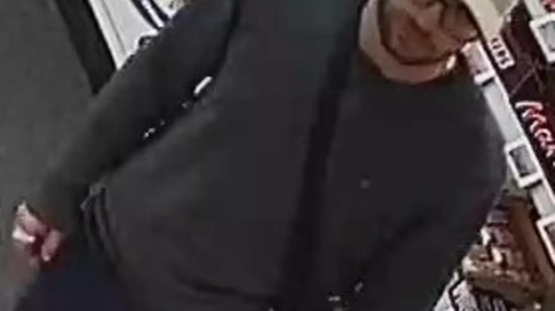 POL-STD: Stader Polizei sucht unbekannten Wohnungseinbrecher mit Bildern aus der Überwachungskamera - Bild: presseportal.de
