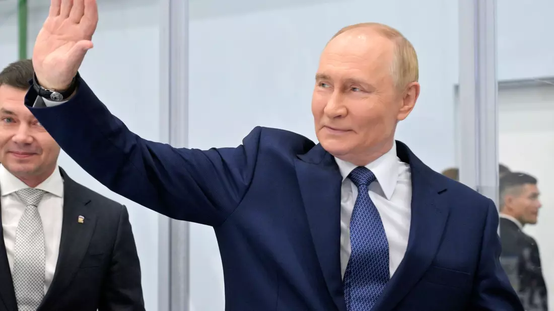 Für Putin ist das Treffen schon jetzt ein Gewinn: Trump holt ihn endgültig aus der internationalen Isolation.  - Bild: Alexei Nikolsky/Pool Sputnik Kremlin/AP/dpa