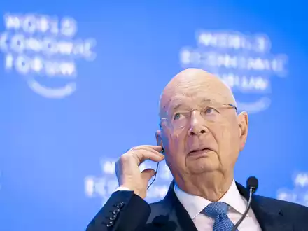 Er hatte die Vorwürfe stets zurückgewiesen: Klaus Schwab (Archivbild) - Foto: Michael Buholzer/KEYSTONE/dpa