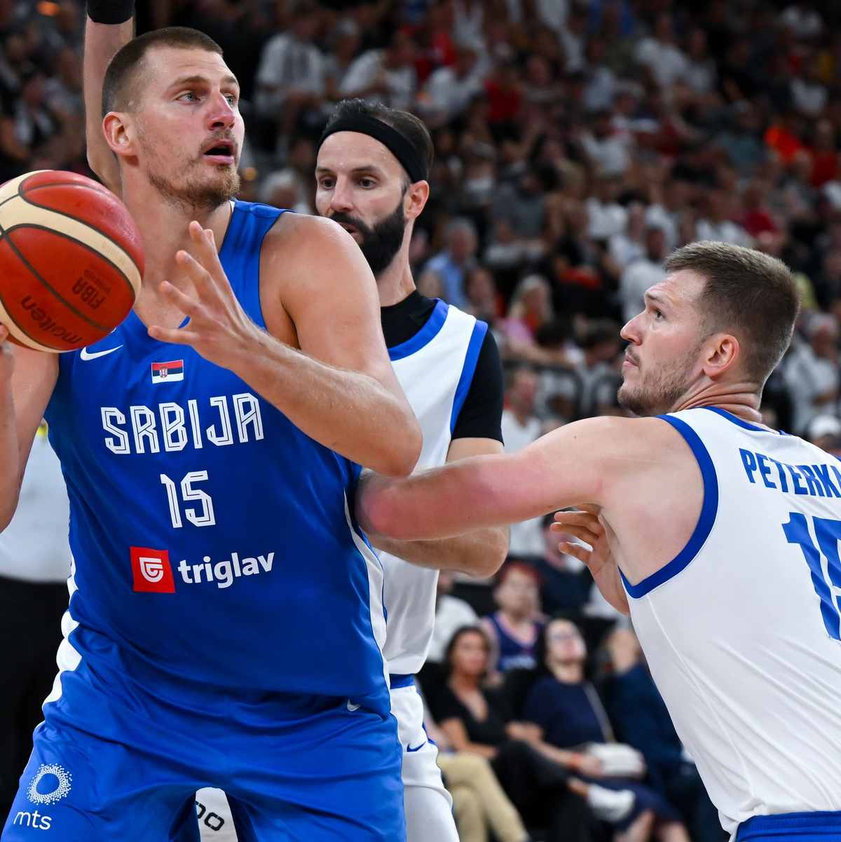 Hatte es gegen Tschechien leicht: Jokic mit den Serben. - Foto: Sven Hoppe/dpa