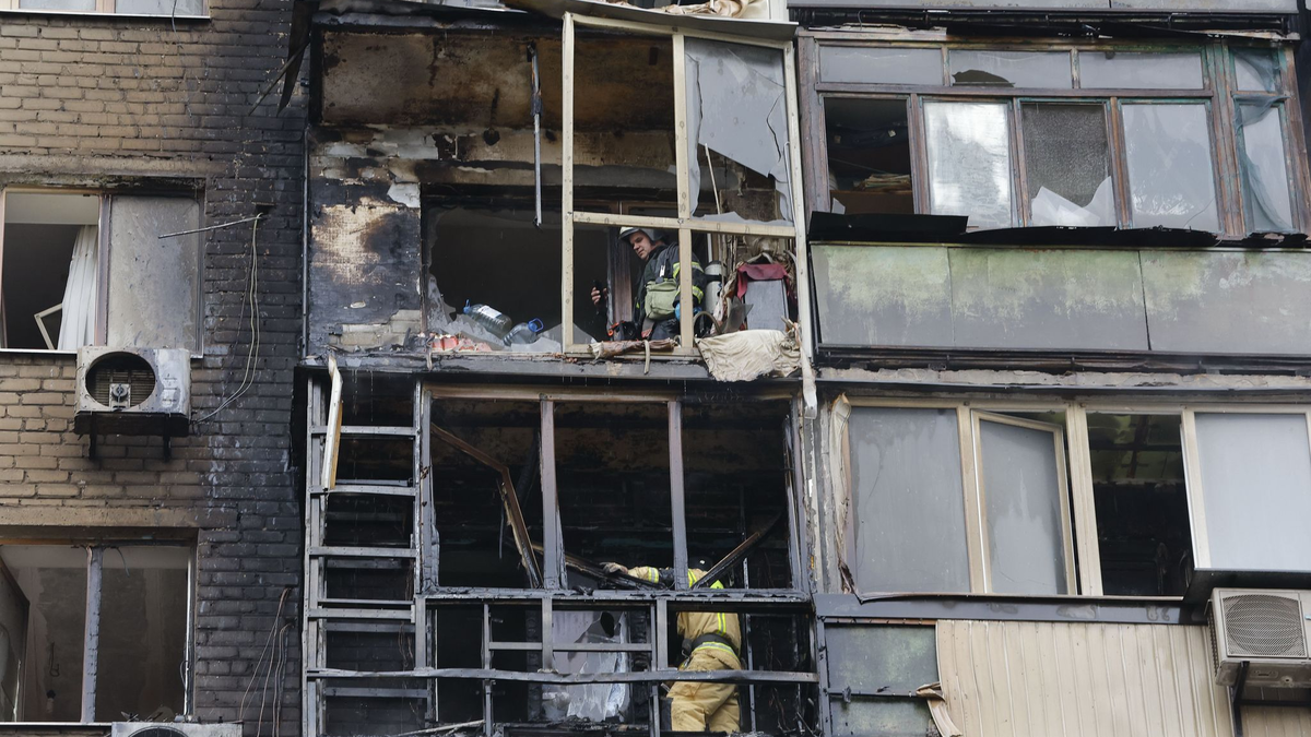 Wohngebiete in der von Russland besetzten ostukrainischen Großstadt Donezk werden immer wieder beschossen. (Archivbild) - Foto: Victor/XinHua/dpa