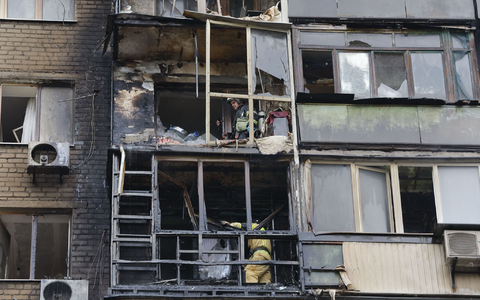 Wohngebiete in der von Russland besetzten ostukrainischen Großstadt Donezk werden immer wieder beschossen. (Archivbild) - Foto: Victor/XinHua/dpa