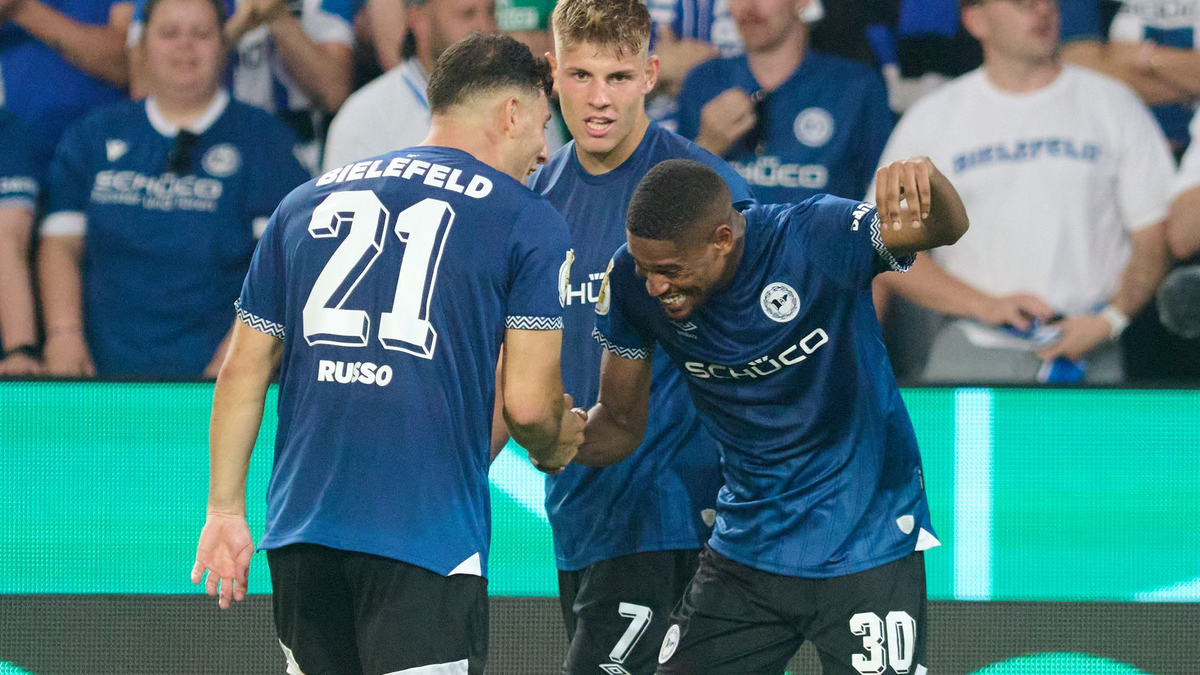 Leonardo Bittencourt flog vom Platz. - Foto: Bernd Thissen/dpa