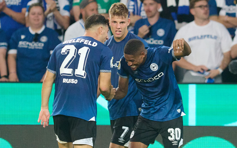 Leonardo Bittencourt flog vom Platz. - Foto: Bernd Thissen/dpa