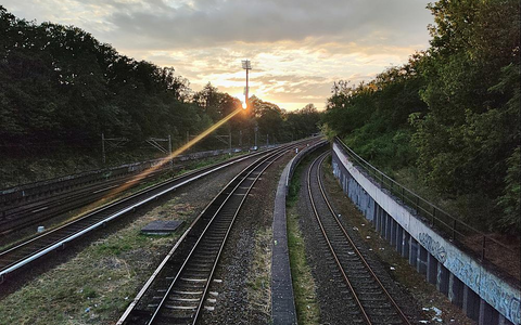 Schienen (Archiv) - Foto: über dts Nachrichtenagentur
