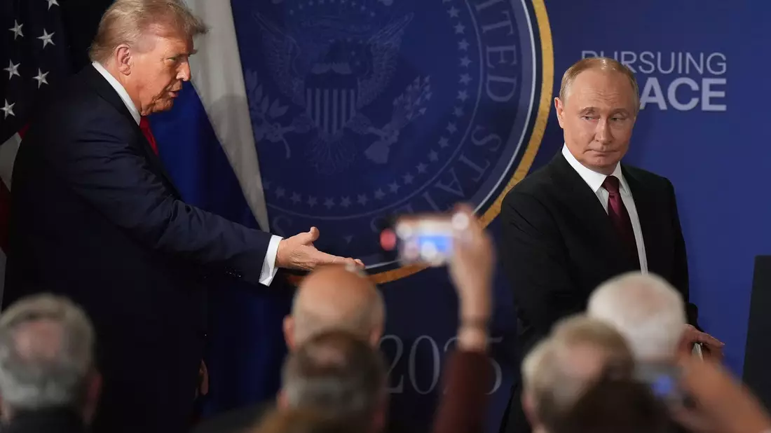 US-Präsident Donald Trump und Kremlchef Wladimir Putin haben sich in Alaska getroffen.  - Bild: Jae C. Hong/AP/dpa