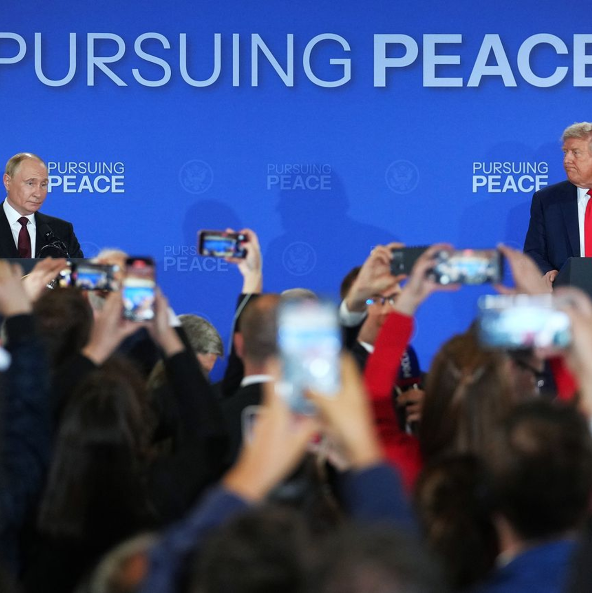 Fragen der Weltpresse wurden von den Präsidenten nicht beantwortet. - Foto: Wu Xiaoling/XinHua/dpa