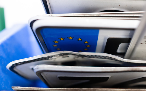 Dutzende kleinere Städte wollen eigene Nummernschilder. (Symbolbild)  - Foto: Sebastian Gollnow/dpa