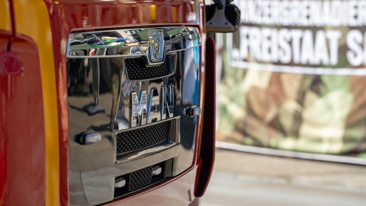 FW Dresden: Deutlich erhöhtes Einsatzaufkommen für Feuerwehr und Rettungsdienst vom 15. zum 16. August 2025 - Foto: presseportal.de