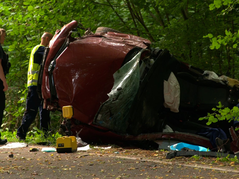 Vier Menschen sterben.  - Foto: Fernandez/News 4 Video-Line TV/dpa