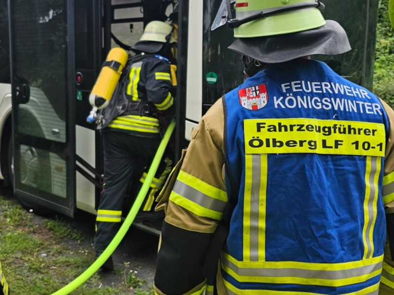 FW Königswinter: Schwelbrand in Bus verursacht hohen Sachschaden - Foto: presseportal.de