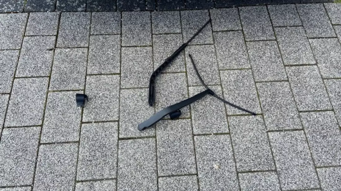 POL-PIROK: Scheibenwischer mutwillig abgerissen - Bild: presseportal.de