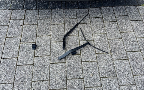 POL-PIROK: Scheibenwischer mutwillig abgerissen - Foto: presseportal.de