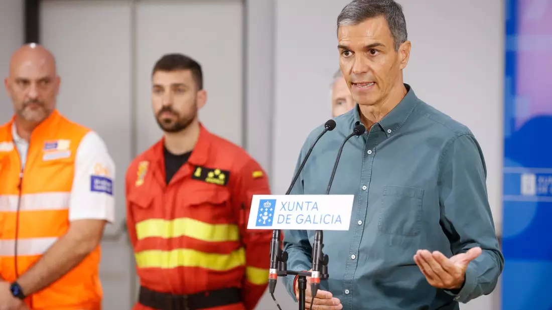 Am Dienstag wurde Spaniens Regierungschef Pedro Sánchez in der Brandregion der Extremadura erwartet. - Bild: Carlos Castro/EUROPA PRESS/dpa