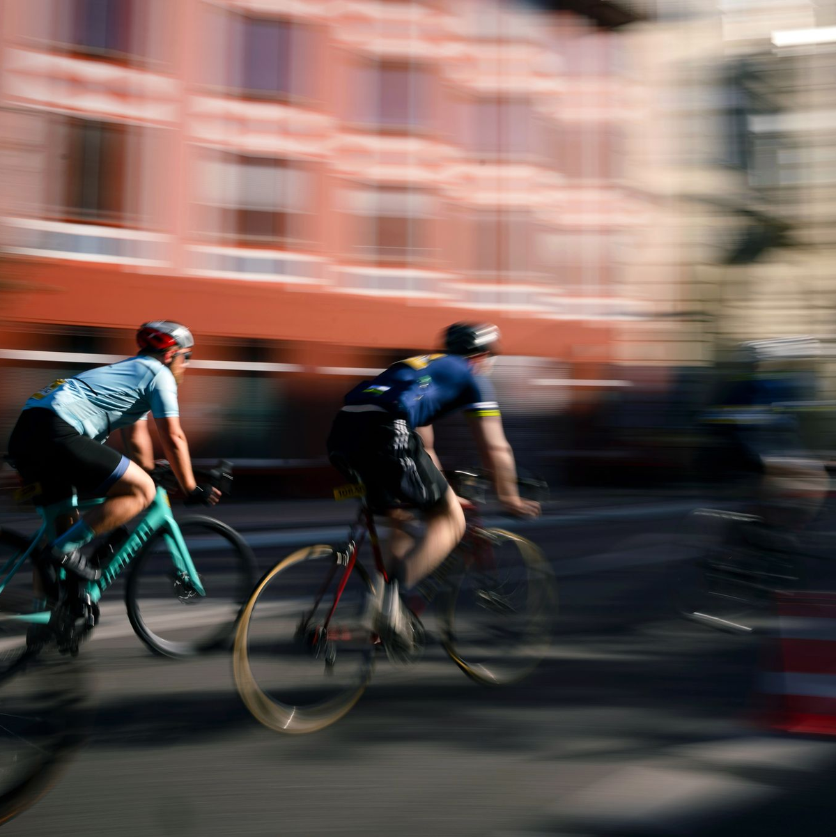 Teilnehmer bei den Amateurrennen der Cyclassics.  - Foto: Gregor Fischer/dpa