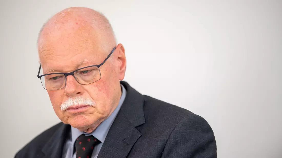 Ulrich Mäurer kündigte seinen vorzeitigen Rücktritt als Innensenator an. (Archivfoto) - Bild: Lino Mirgeler/dpa