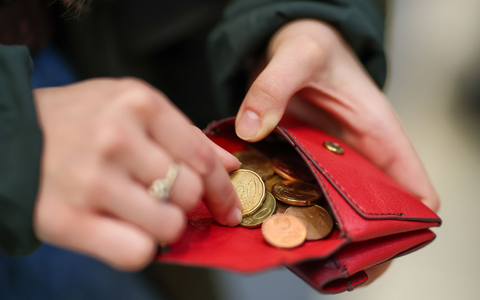 Der deutsche Staat hat im vergangenen Jahr mehr Geld für Sozialhilfe ausgegeben. (Symbolbild) - Foto: Jan Woitas/dpa