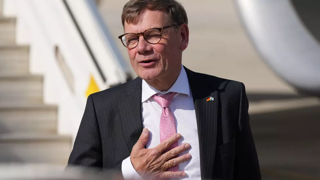 Kurz nach seinem Besuch in Japan und Indonesien reist Außenminister Johann Wadephul (CDU) nach Kroatien. Unter anderem geht es um den EU-Beitritt der Westbalkanländer. - Bild: Soeren Stache/dpa
