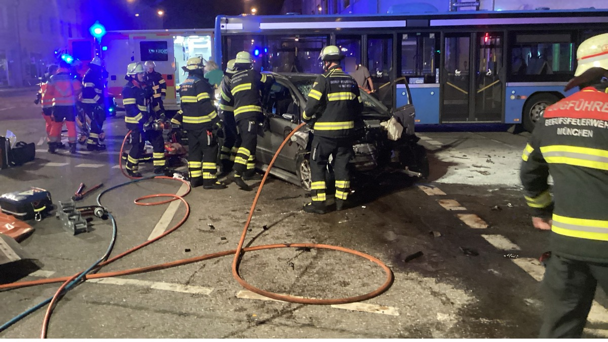 FW-M: Wochenendrückblick der Feuerwehr München - Foto: presseportal.de