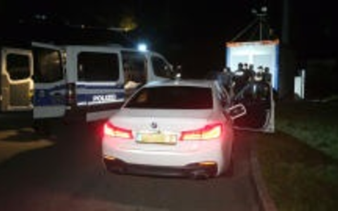 BPOL-FL: HAR - Totalgefälschter Fahrzeugschein - 5er BMW als gestohlen gemeldet - Foto: presseportal.de