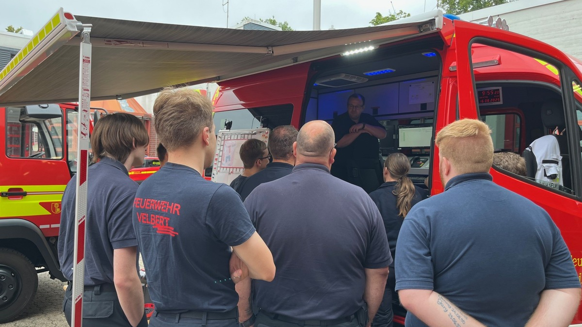 FW-Heiligenhaus: Feuerwehreinheiten absolvieren gemeinsame Einsatzübung - Foto: presseportal.de