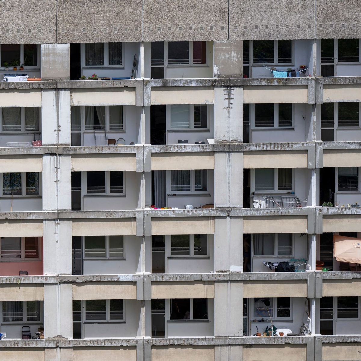 Ein ostdeutsches Klischee: Leben im Plattenbau. (Archivbild) - Foto: Monika Skolimowska/dpa
