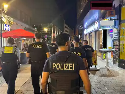 BPOL NRW: Die Sicherheit im Mittelpunkt - Zusammenarbeit mehrerer Behörden in Dortmund zeigt Wirkung - Foto: presseportal.de