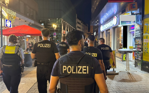BPOL NRW: Die Sicherheit im Mittelpunkt - Zusammenarbeit mehrerer Behörden in Dortmund zeigt Wirkung - Foto: presseportal.de