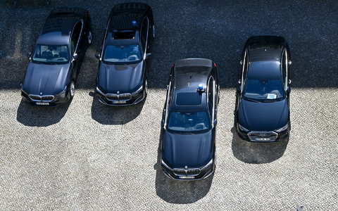 Die Deutsche Umwelthilfe kritisiert seit Jahren, dass viele Spitzenpolitiker bei der Wahl ihrer Dienstwagen nicht auf die Folgen für das Klima achten. (Symbolbild). - Foto: Jens Kalaene/dpa