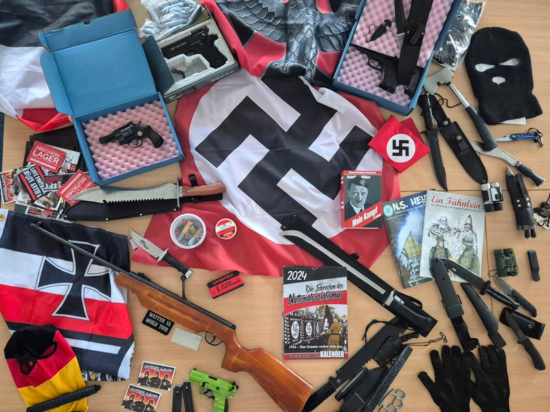 POL-HB: Nr.: 0540 --Durchsuchungen bei Mitgliedern einer rechtsextremistischen Gruppierung-- - Foto: presseportal.de