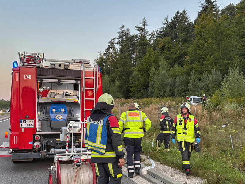 FW Allensbach: H2 VU PKW Person eingeklemmt - Foto: presseportal.de